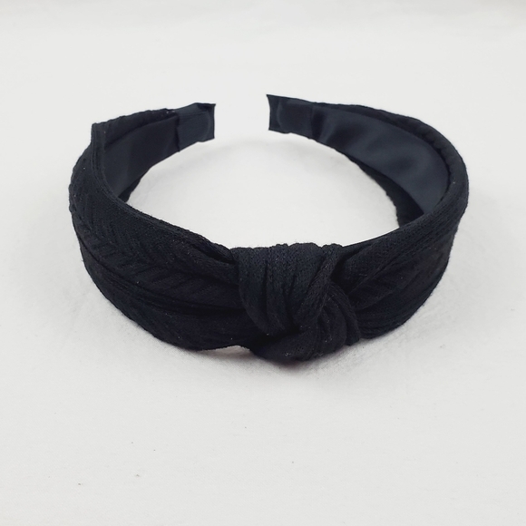 Non-Slip soft fabric knotted headband - Picture 2 of 8